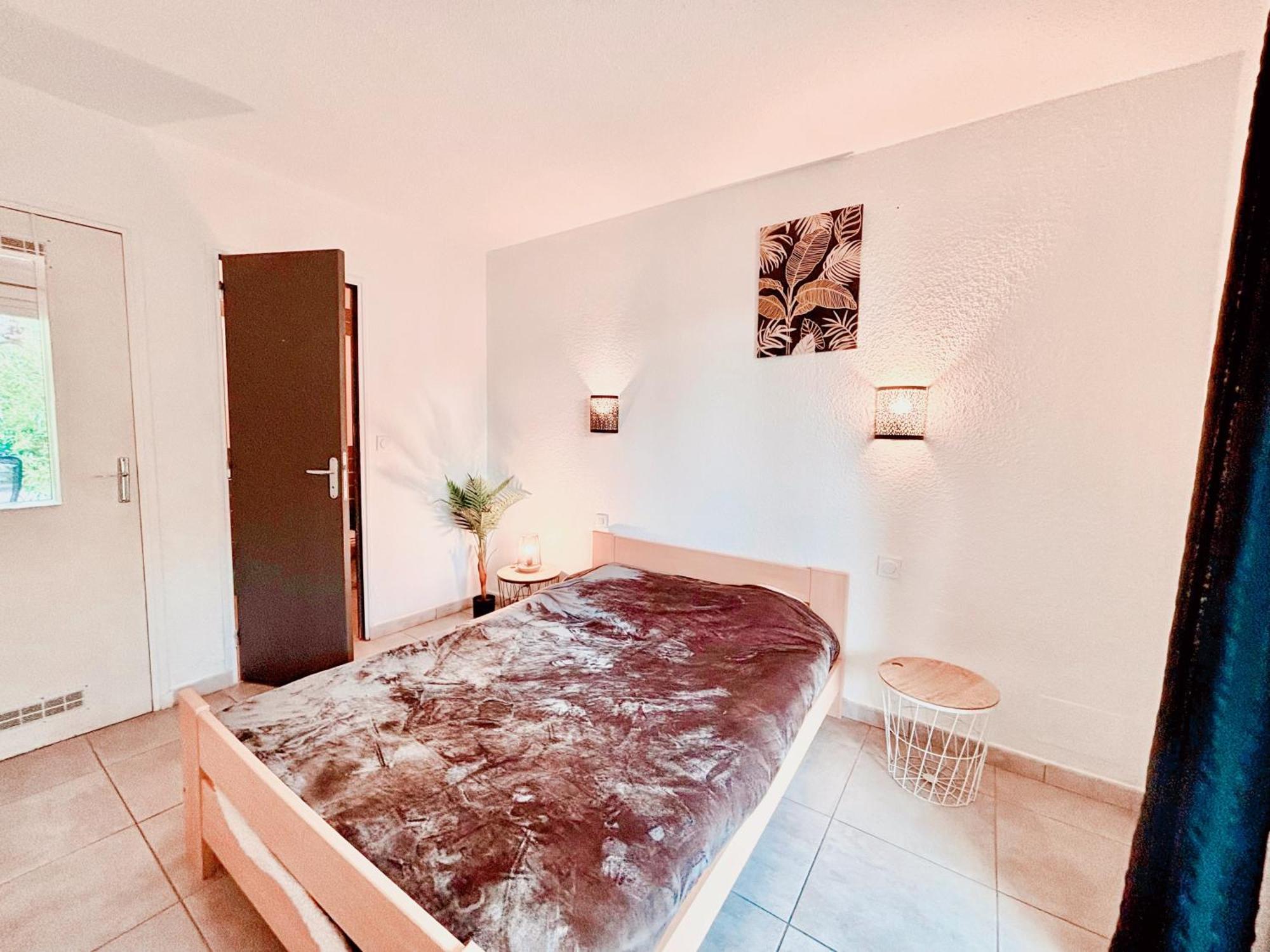 Appartement Calme Avec Jardin Privatif - 3 - Кане Екстериор снимка