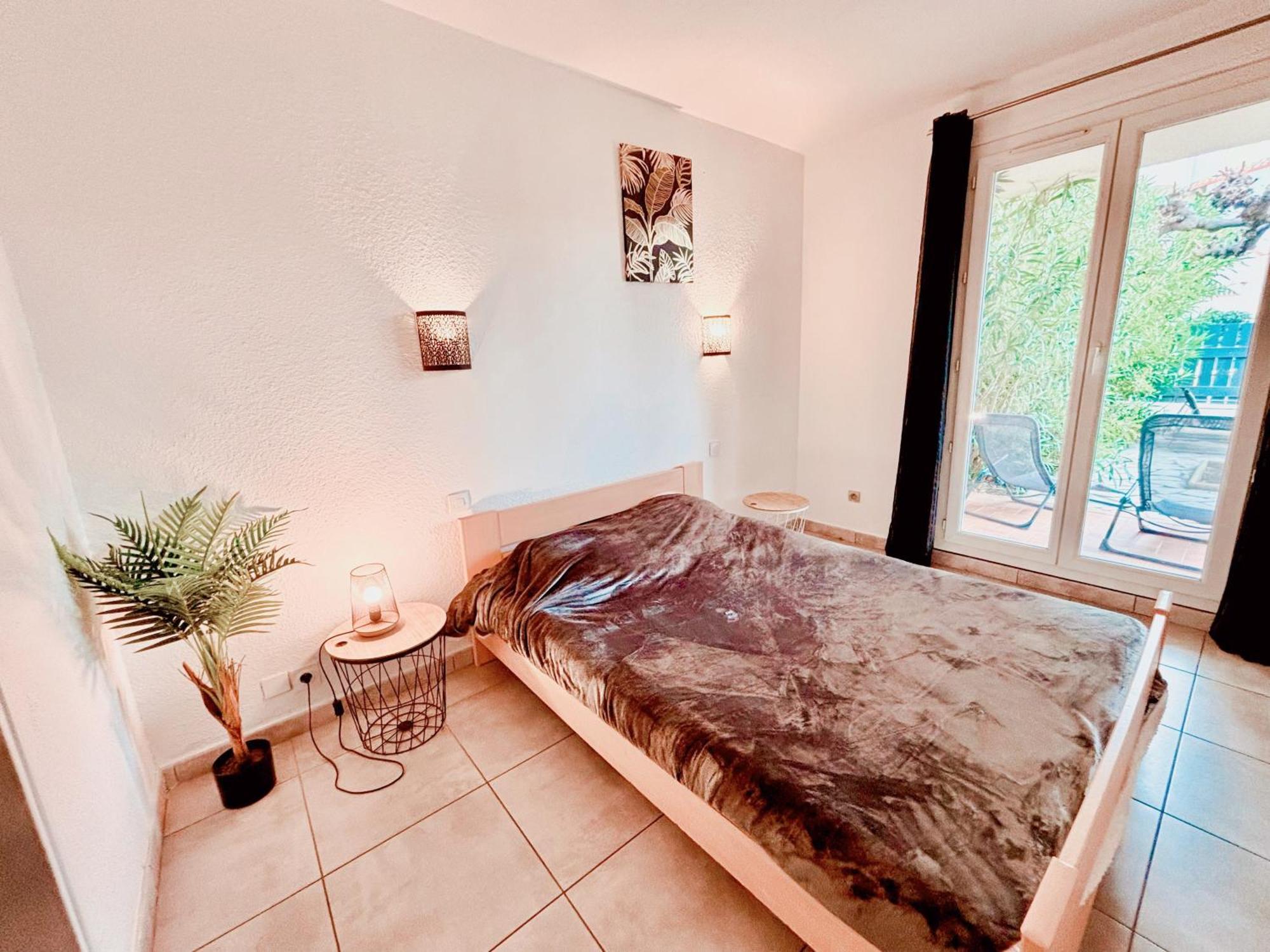Appartement Calme Avec Jardin Privatif - 3 - Кане Екстериор снимка