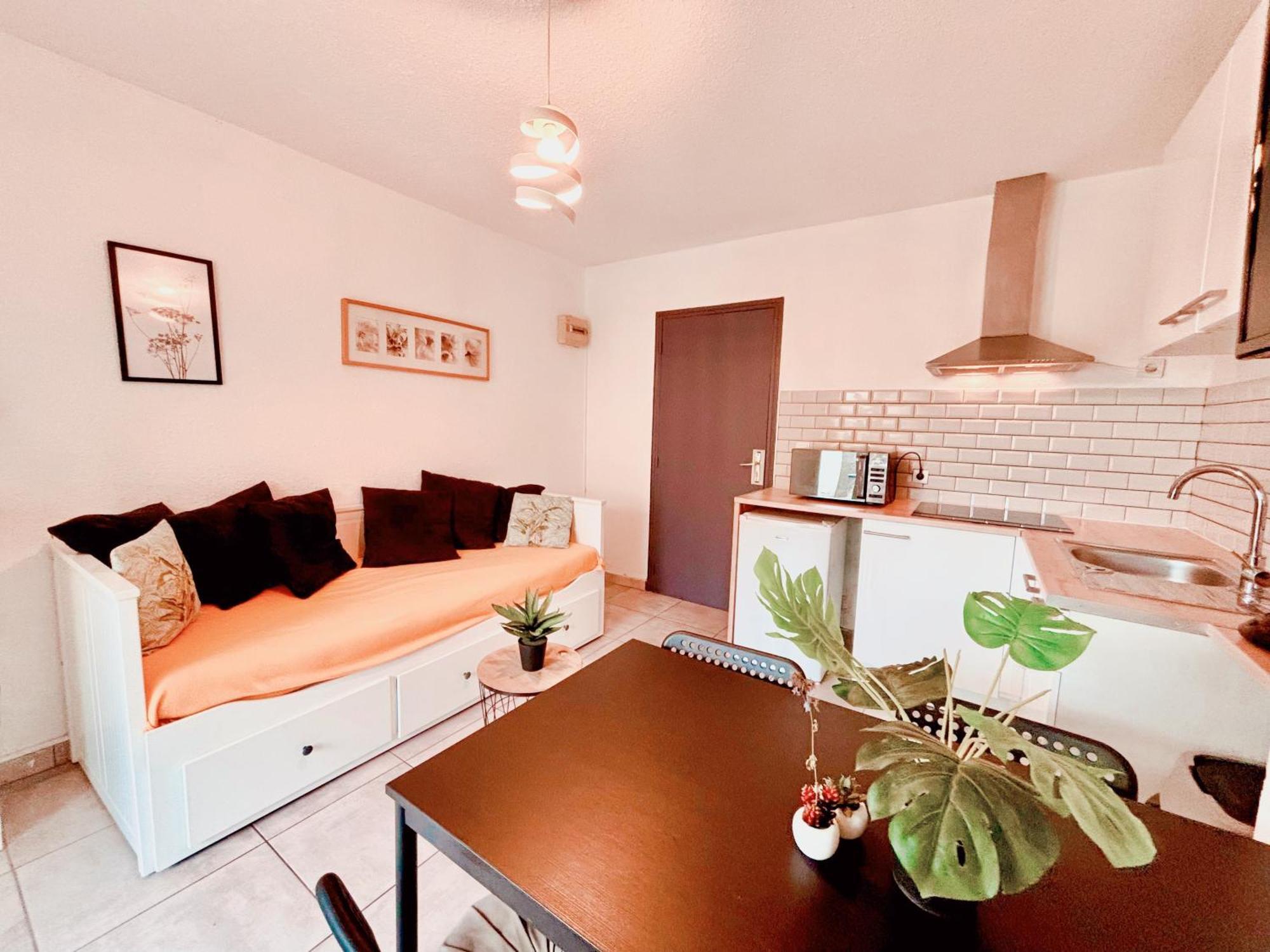 Appartement Calme Avec Jardin Privatif - 3 - Кане Екстериор снимка