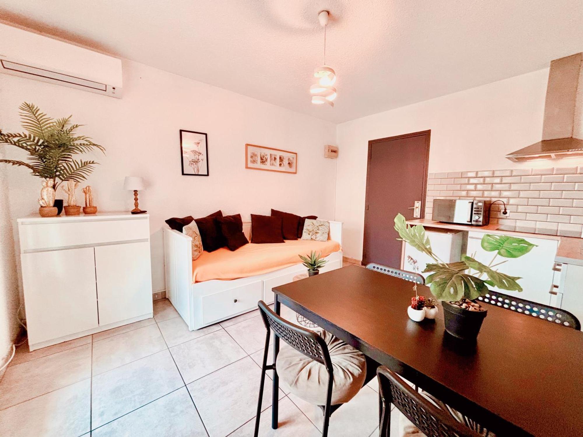 Appartement Calme Avec Jardin Privatif - 3 - Кане Екстериор снимка